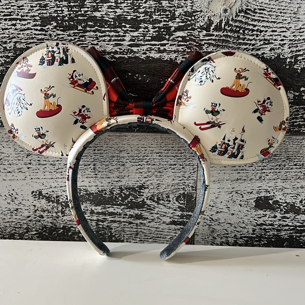 Disney Winter Snow Lodge sledding Mickey Ears. - Picture 2 of 10